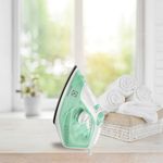 Ferro-a-Vapor-Electrolux-Easyline-Verde-–-220-Volts