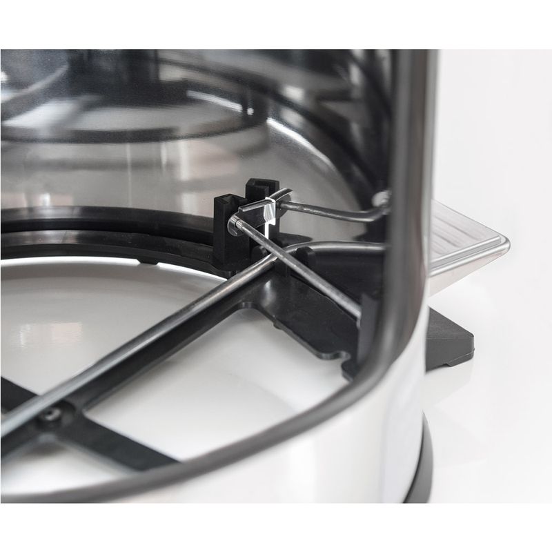 Lixeira-com-Pedal-Tramontina-Brasil-30-Litros-com-Balde-Interno-Removivel-e-Acabamento-Inox-Polido