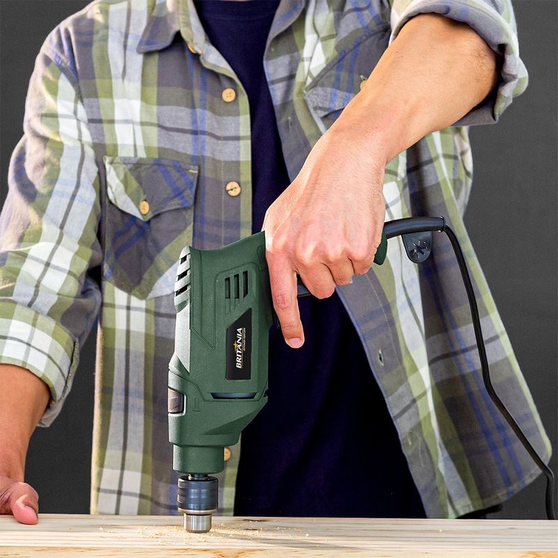 FuradeiraBritaniadeImpactoBritania2em1VerdeBFU01M–127Volts