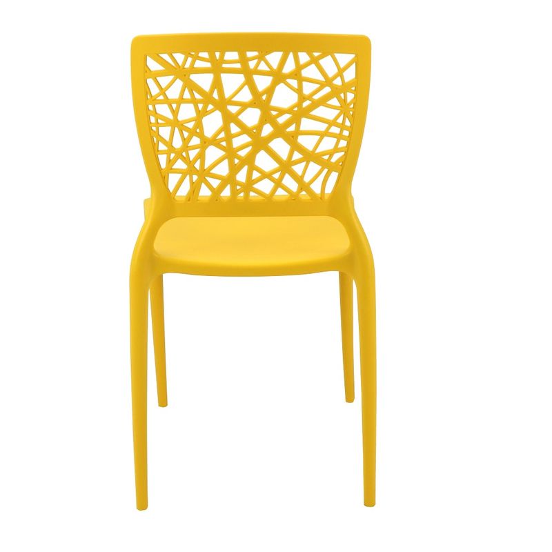 Conjuntode4CadeirasPlasticasTramontinaJoanaemPolipropilenoeFibradeVidroAmarelo