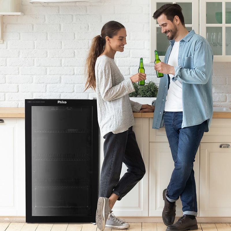 CervejeiraPhilco84LatasPretaPCV127P–127Volts