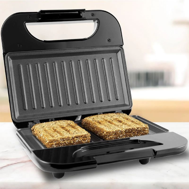Grill-e-Sanduicheira-Britania-Toast-750W-Preto-BGR01P-–-220-Volts